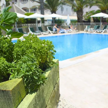 Yunus Hotel
