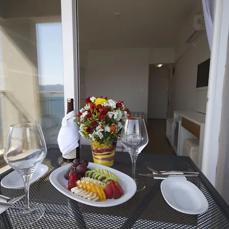 Yunus Hotel